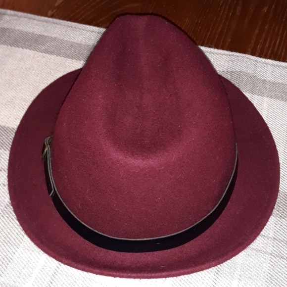Hat - Picture 3 of 4